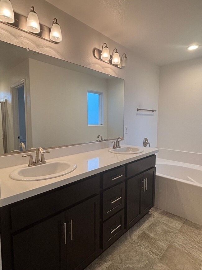 Building Photo - Move In Ready!  3-Bedroom 2.5 Bath with Loft for Rent in Guadalupe