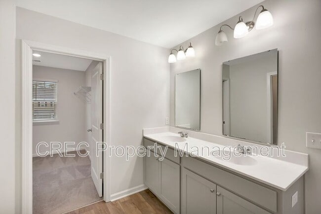 Building Photo - 575 Wayton Cir