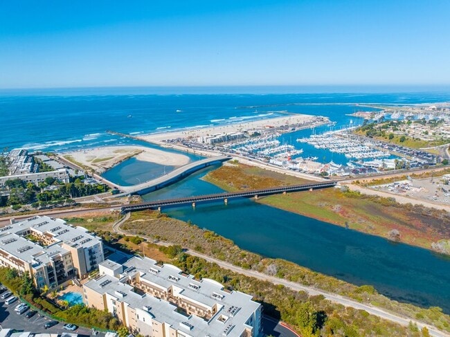 Building Photo - 1019 Costa Pacifica Way