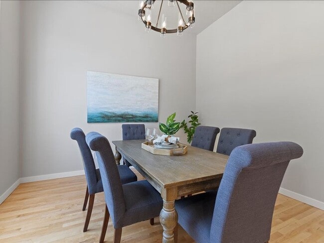 Building Photo - Newly Renovated Beaverton Home with Natura...