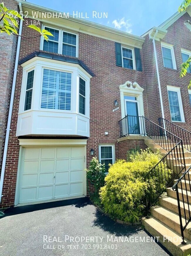 MASSIVE KINGSTOWNE TOWNHOME BACKS TO TREE... 6252 Windham Hill Run Alexandria VA 22315