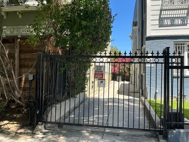 Gated driveway - 1436 Formosa N Ave