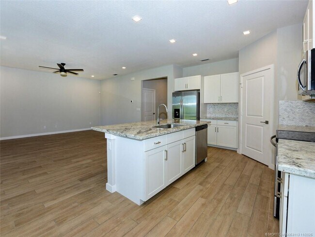 Building Photo - 4554 NW King Ct