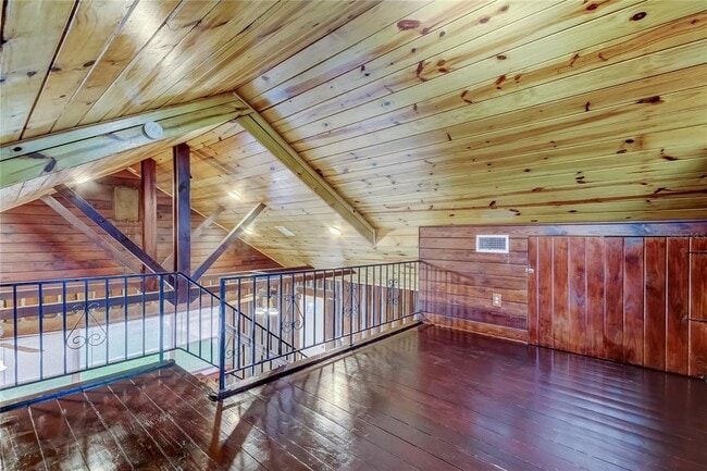 Building Photo - 14056 Marguerite Dr