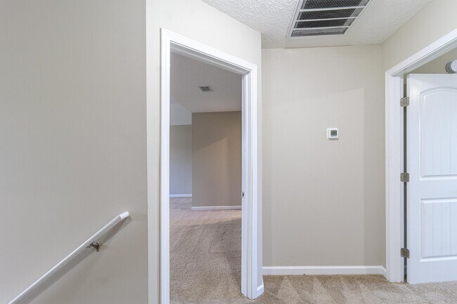 Building Photo - 1303 Windrow Dr