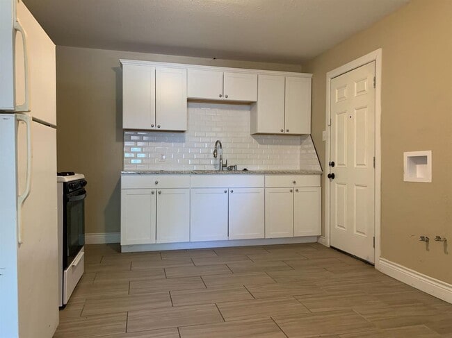 Building Photo - 2115 29th St