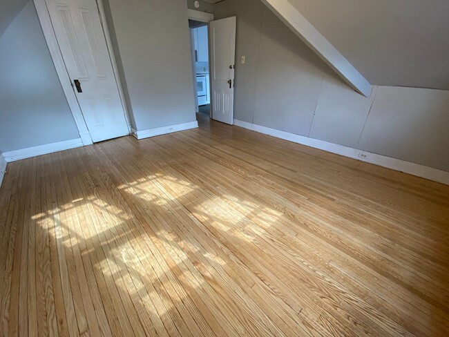 Building Photo - 342-344 Campbell Street