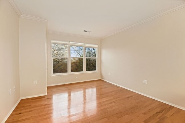 Building Photo - 1 Bed 1 Bath - North Bethesda Condo - 1 Reserved Parking Space