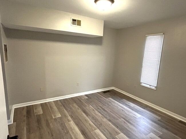 Building Photo - 209 Monticello Ave