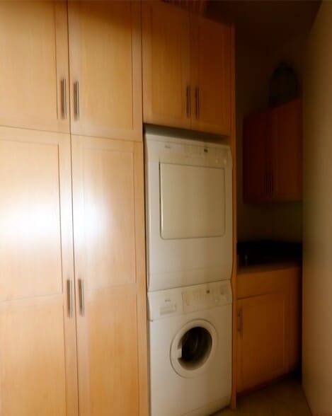 laundry - 2158 Halekoa Dr