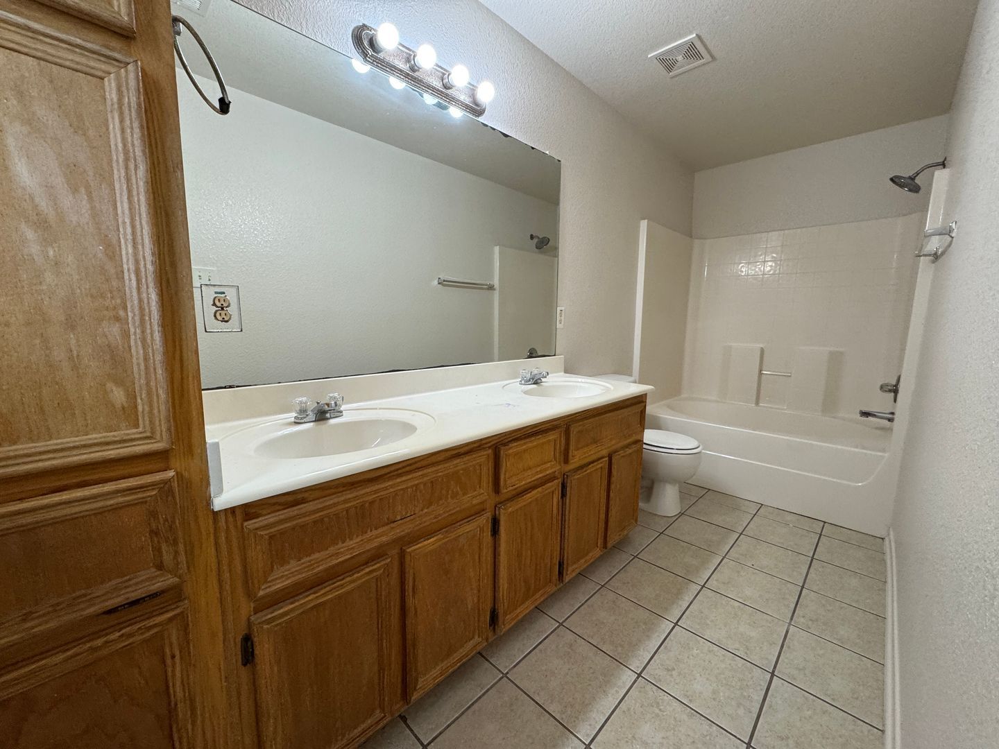 Building Photo - 311 Cedar Ridge Dr