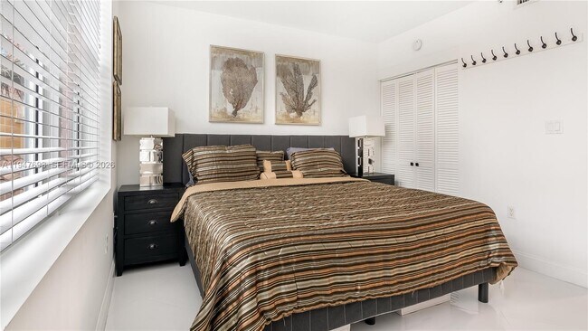 Building Photo - 2110 N Ocean Blvd