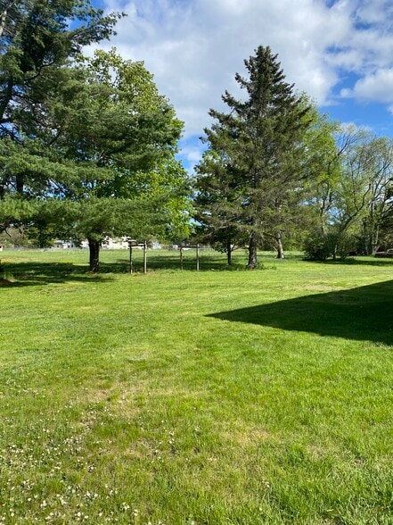 Building Photo - 33 Saco St