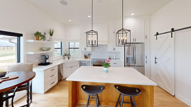 Building Photo - 5110 TX-OSR