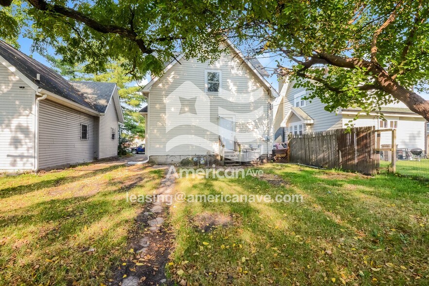 Building Photo - 307 N Denny St