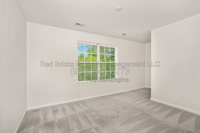 Building Photo - 127 Blossom Ridge Dr