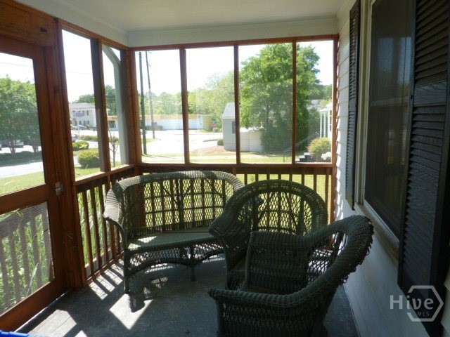 Building Photo - 158 Gilmer St