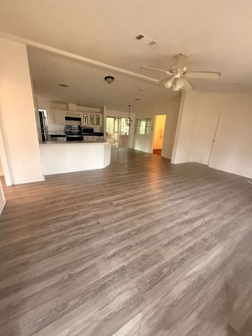 Building Photo - 430 Westchase St