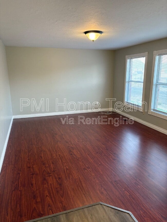 Building Photo - 463 W 2300 S