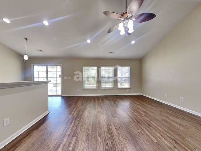 Building Photo - 5069 Carrington Ct