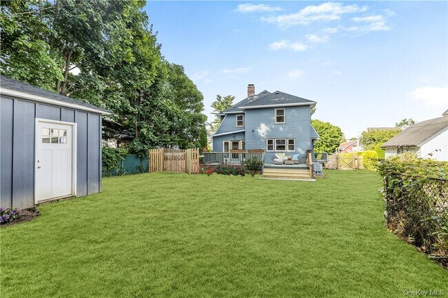 Building Photo - 12 Risley Pl