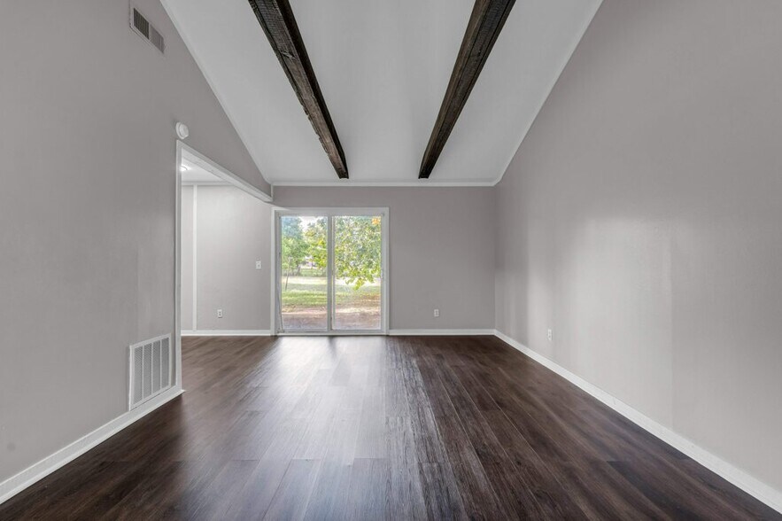Building Photo - 141 Babs Dr