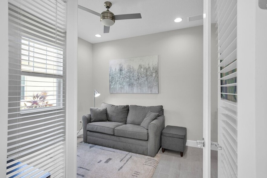 Building Photo - 109 Salt Shaker St