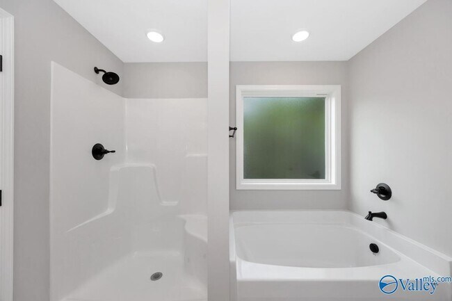 Building Photo - 1713 Golf Club Ln NW