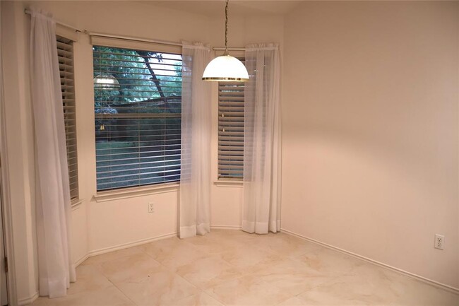 Building Photo - 3120 Cohoba Dr