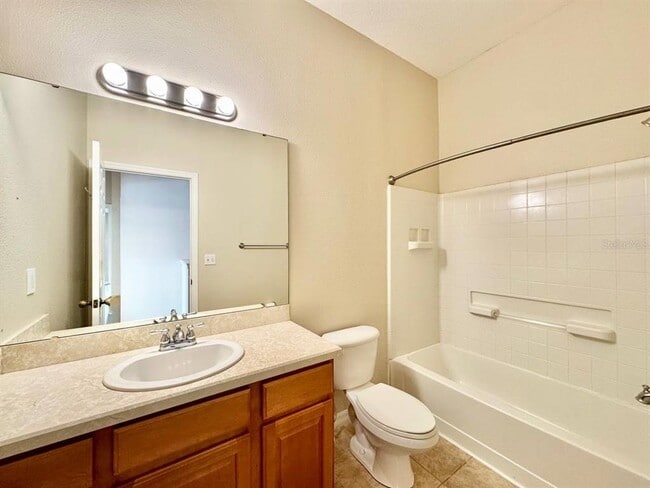 Building Photo - 6713 Breezy Palm Dr