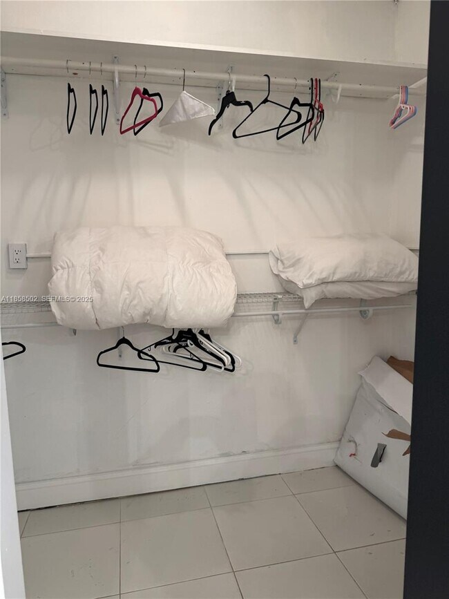 Building Photo - 1301 Grouper Dr