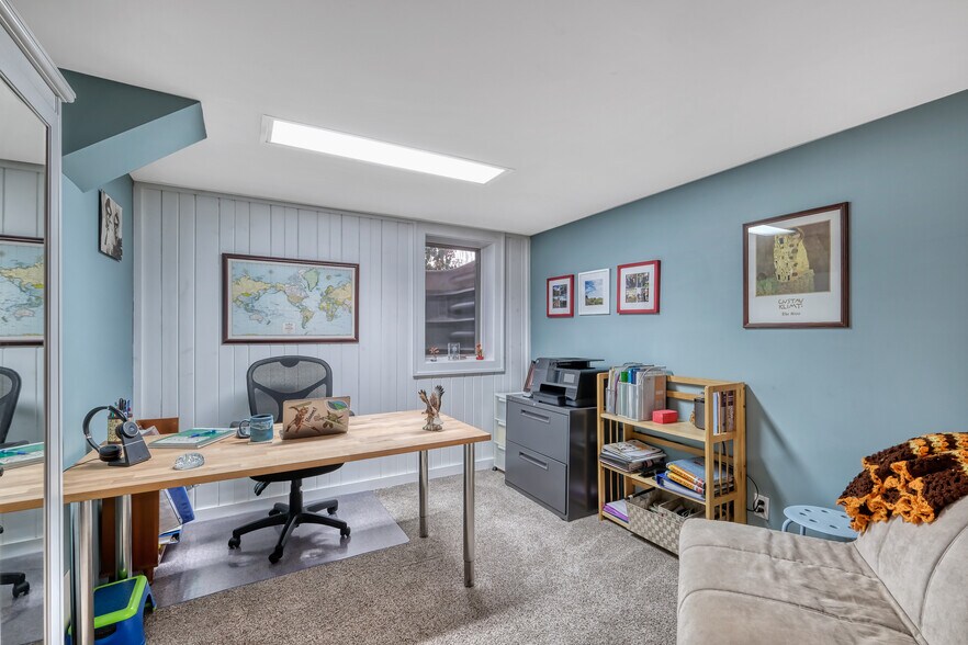 Building Photo - 5050 Manitou Rd