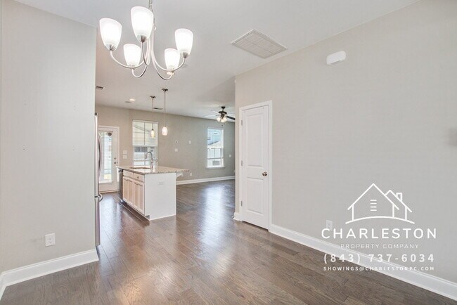 Building Photo - 135 Fulmar Pl