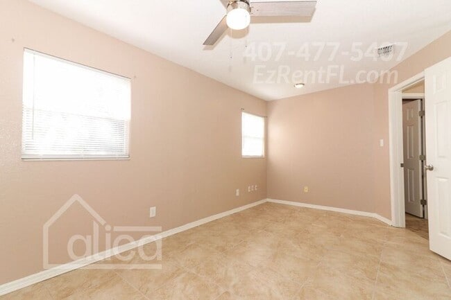 Building Photo - 127 Academy Ave