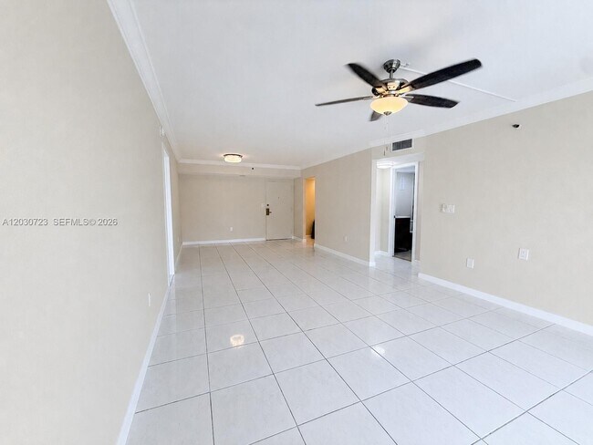 Building Photo - 1300 St Charles Pl