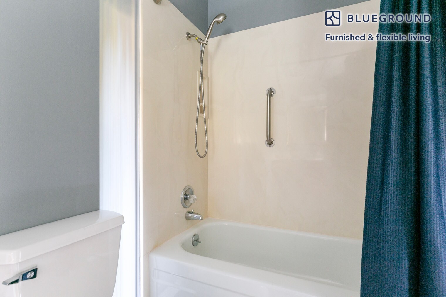 Building Photo - 235 Arlington Rd