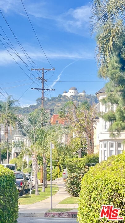 Building Photo - 1860 Alexandria Ave