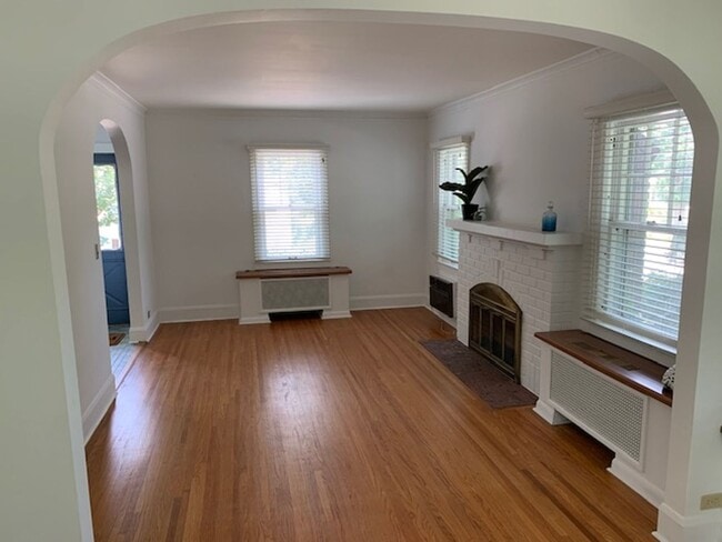 Building Photo - 4200 Brookside Ave
