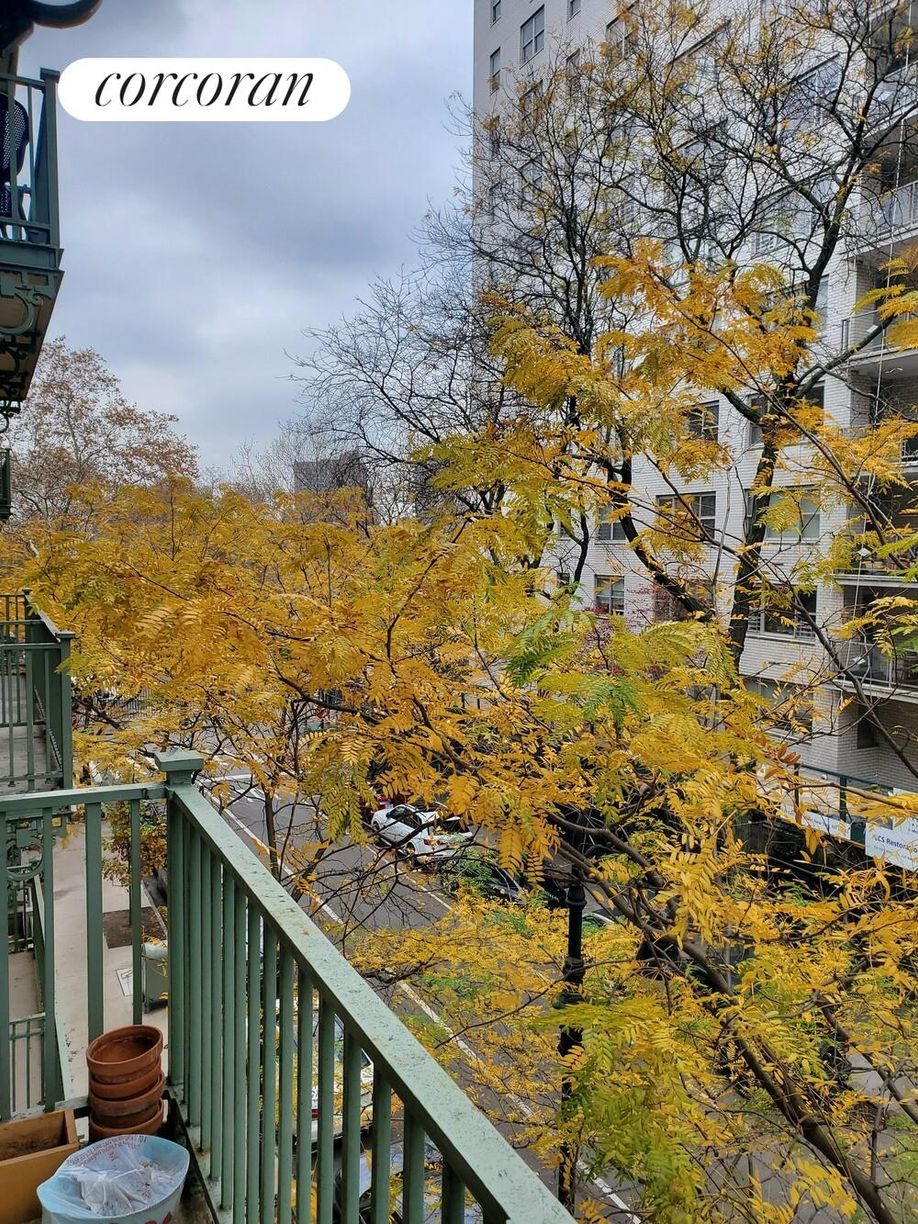 Building Photo - 509 E 77th St