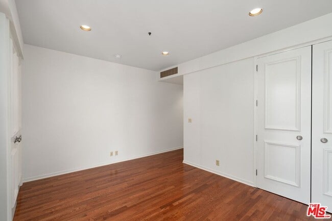 Building Photo - 10750 Wilshire Blvd