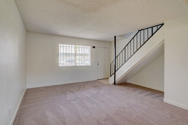 Building Photo - 3536 Rio Robles Dr