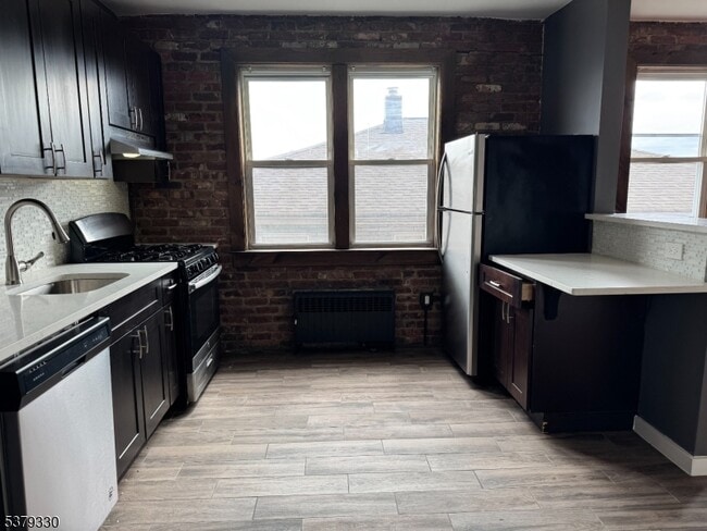 Building Photo - 78 Carmer Ave