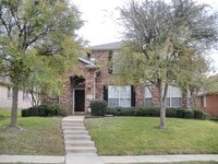 Building Photo - 2017 Greenfield Ln