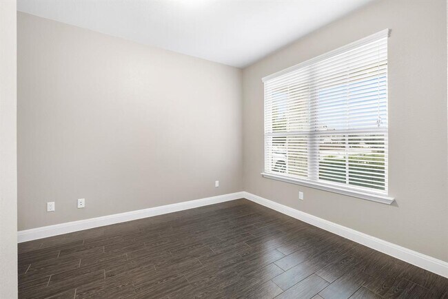 Building Photo - 408 Andele Way