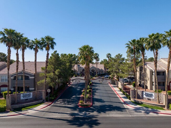 Building Photo - SW!! First floor unit with Balcony!! Gated!! Clubhouse!!  Community pool!! Spa!! Exercise Room!! ...