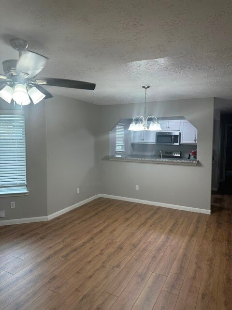 Building Photo - 15115 Lance Cir