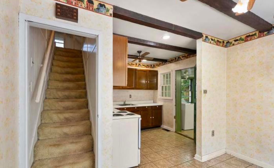 Building Photo - 2602 Stone Hedge Dr