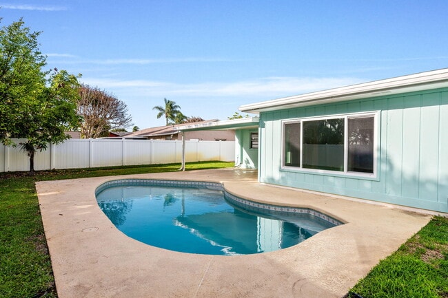 Building Photo - 8675 SW Keathley Ct