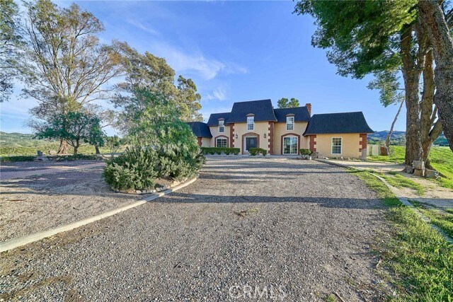 Building Photo - 44500 Los Caballos Rd