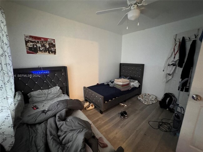 Building Photo - 5721 SW 41st St